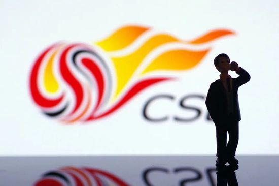 阿盖夏裸体演出